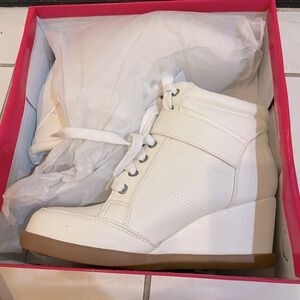 Platform white wedge shoe size 5.5